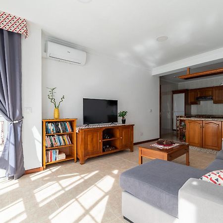 Apartamento Espacioso Cerca De La Playa Con Aire Acondicionado Apartment Moaña Екстериор снимка
