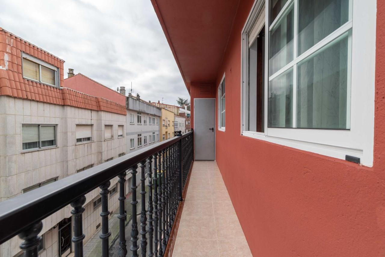 Apartamento Espacioso Cerca De La Playa Con Aire Acondicionado Apartment Moaña Екстериор снимка
